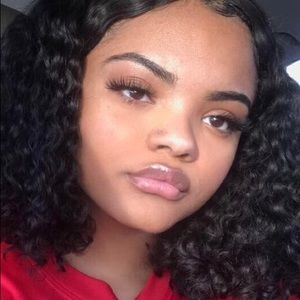 Meet your Posher, Alexus